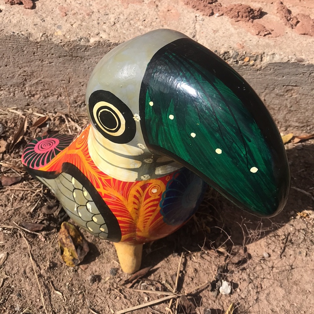 Vintage Tonala Mexican Folk Art Pottery Eclectic Boho Style Hand-painted Toucan. - Picture 6 of 10